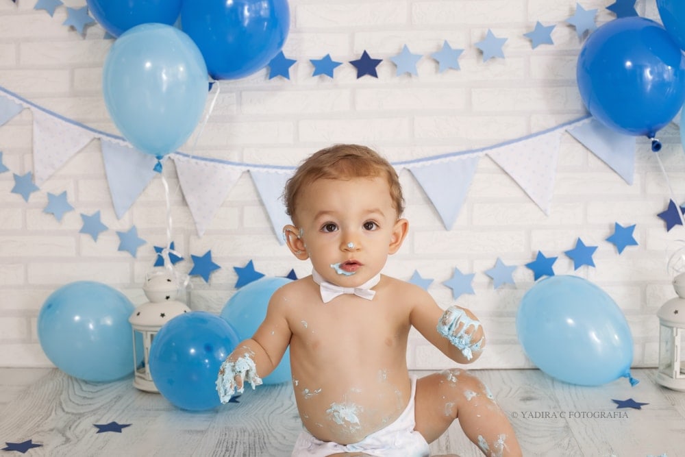 sesion smash cake primer cumpleanos en estudio fotografico en torrent valencia